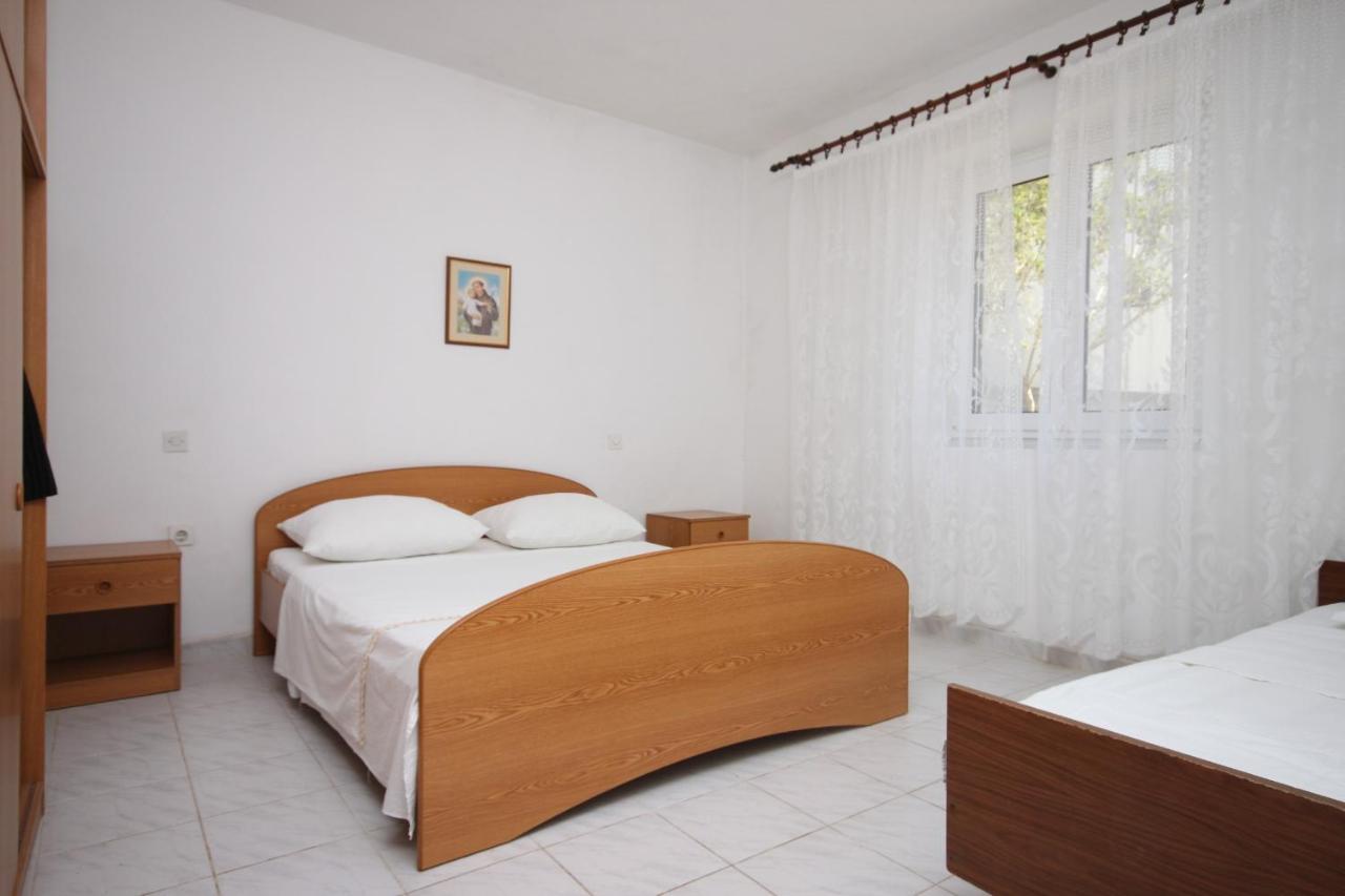 Apartments By The Sea Kustici, Pag - 6355 Zewnętrze zdjęcie