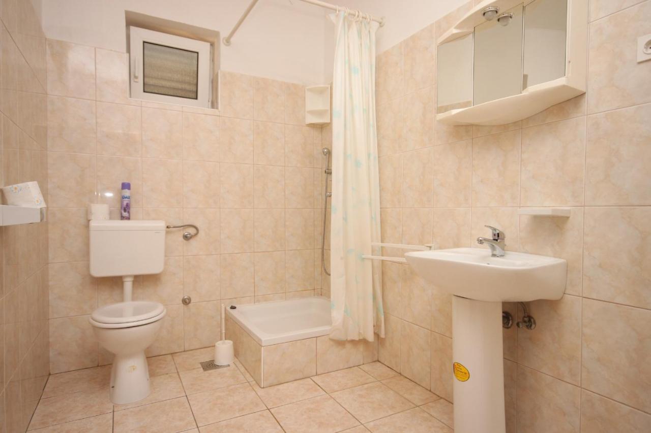 Apartments By The Sea Kustici, Pag - 6355 Zewnętrze zdjęcie