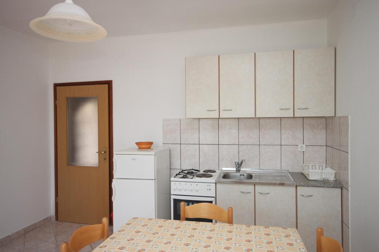 Apartments By The Sea Kustici, Pag - 6355 Zewnętrze zdjęcie
