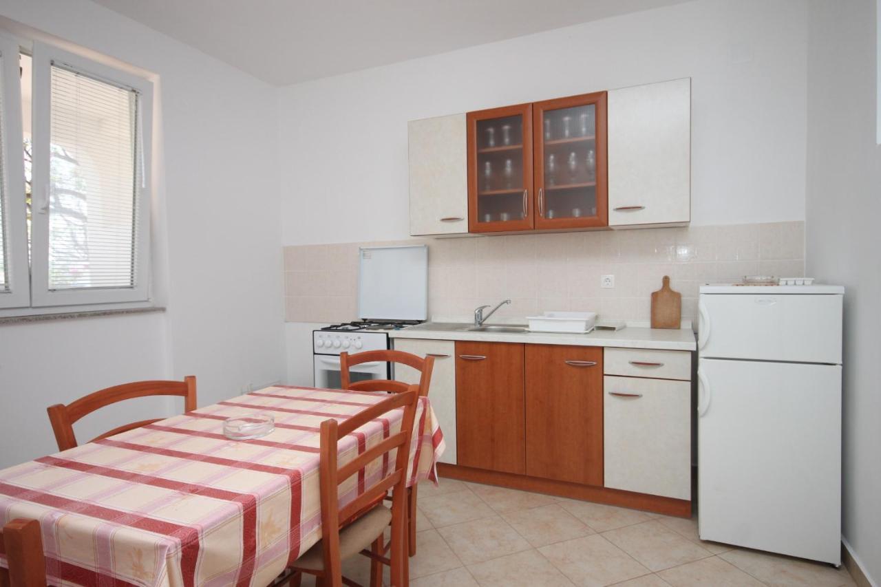 Apartments By The Sea Kustici, Pag - 6355 Zewnętrze zdjęcie